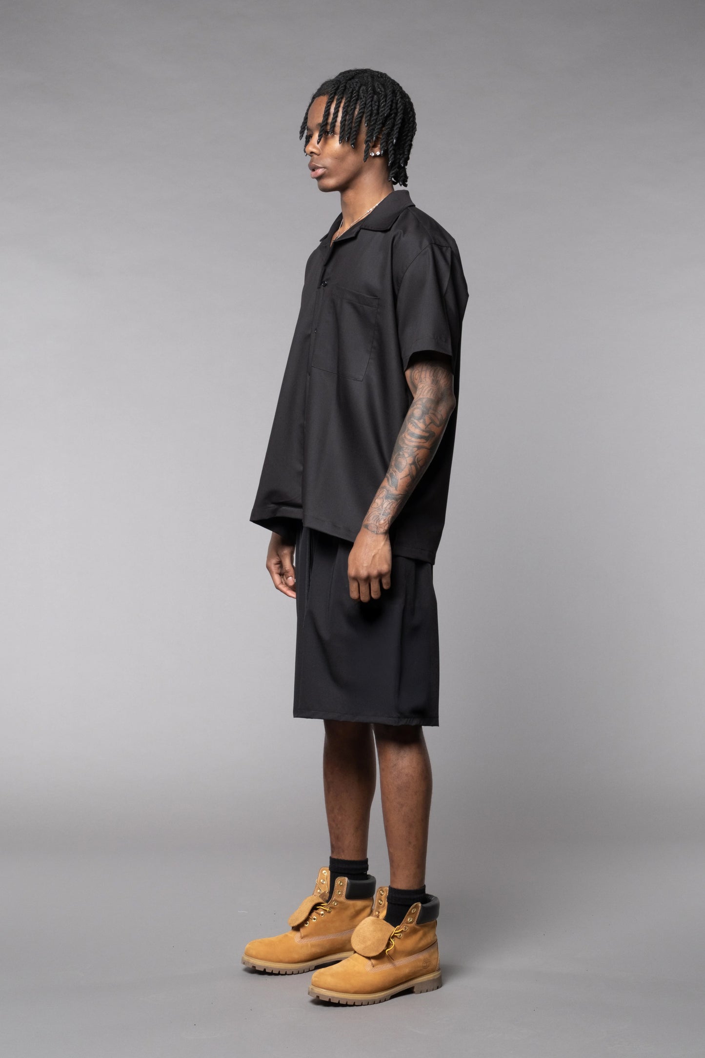 COORDINATO CAMICIA E BERMUDA NERO