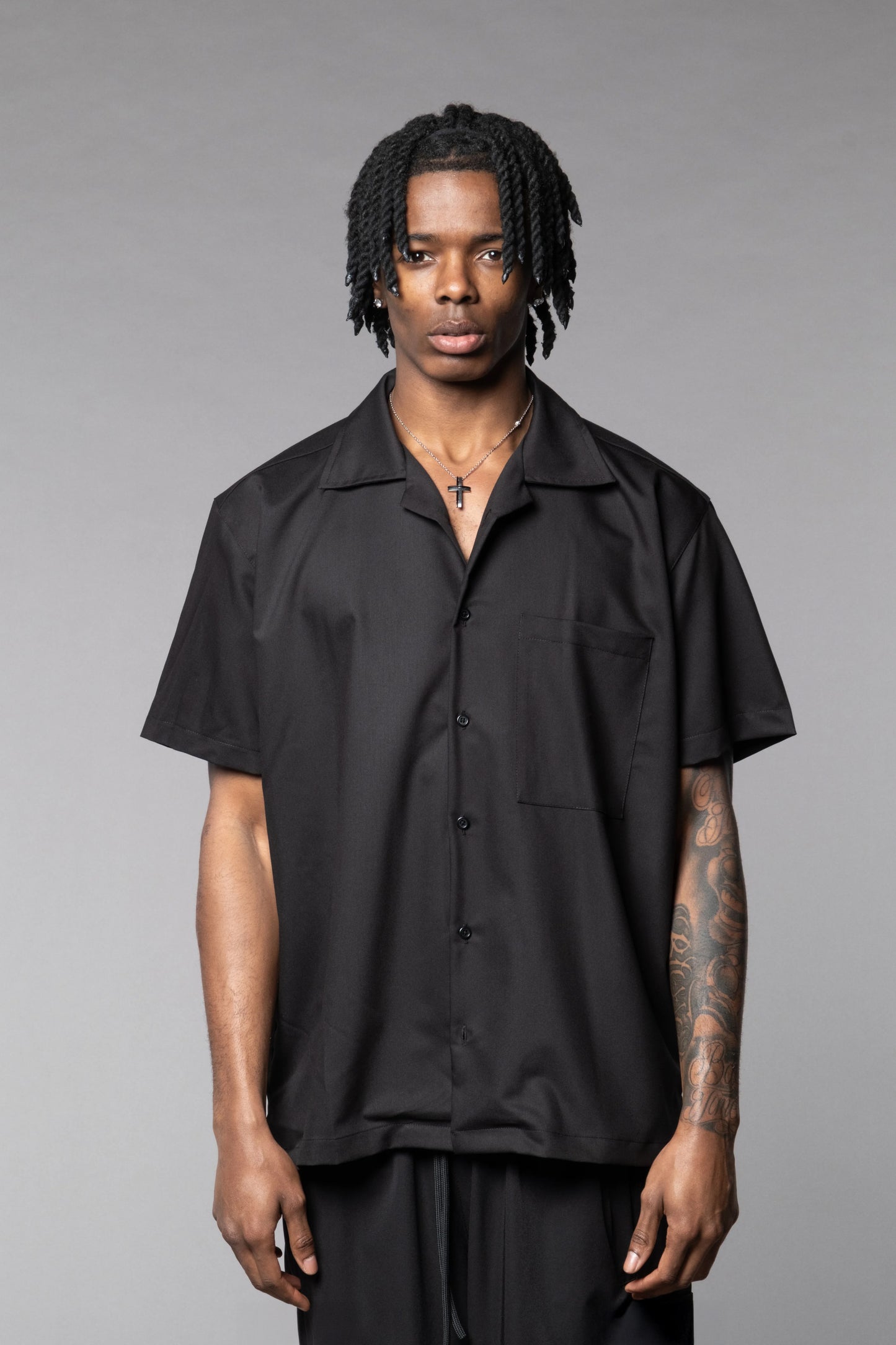 COORDINATO CAMICIA E BERMUDA NERO